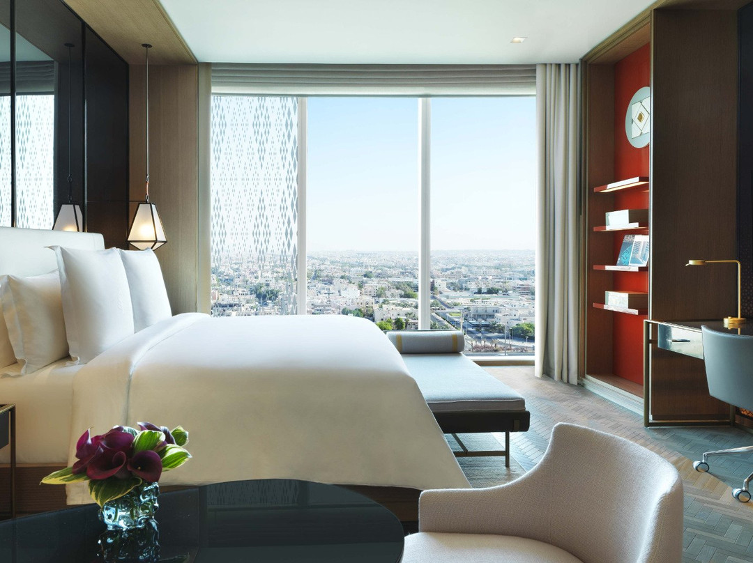 Four Seasons Hotel Kuwait at Burj Alshaya主图