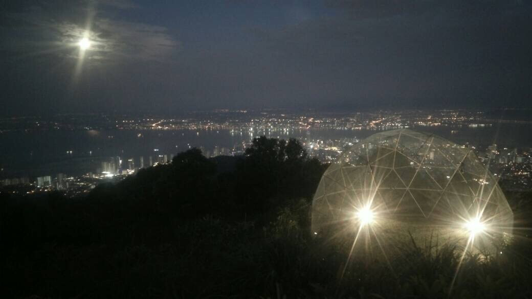 升旗山美景酒店主图