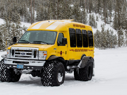 Yellowstone Vacation Tours-西黄石镇必去景点