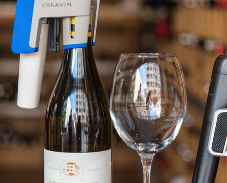 Enoteca Wine & Friends-布尔加斯必去景点