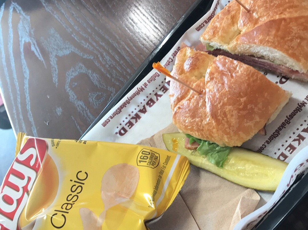 Tanger Outlets Locust Grove-Locust Grove必去景点