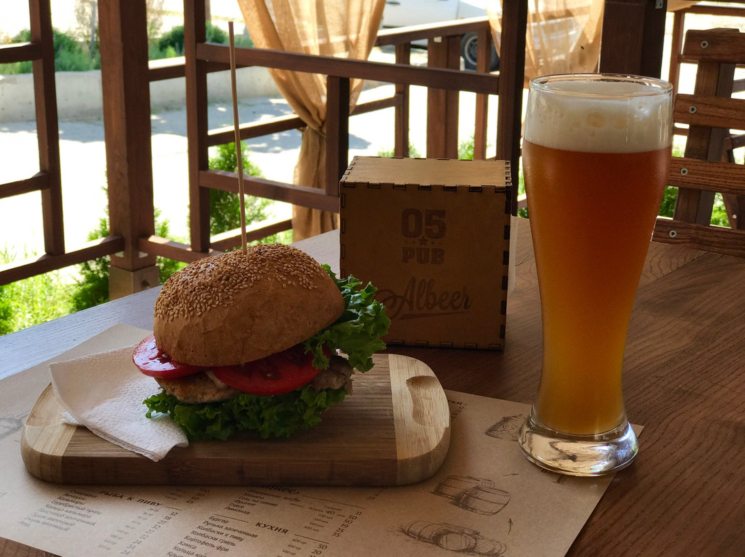 Comrat餐馆和美食-0.5 Craft Pub