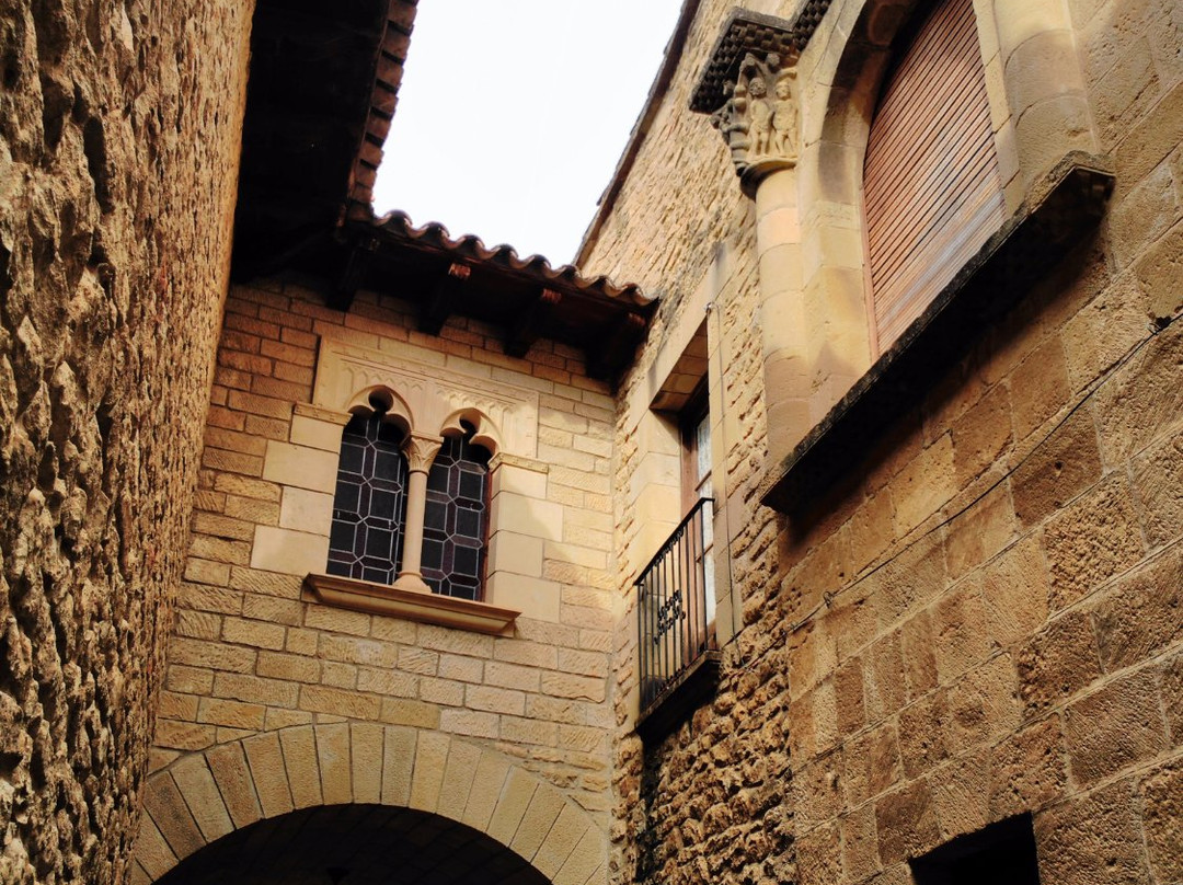 Church of San Martín de Tours in Uncastillo-Uncastillo必去景点