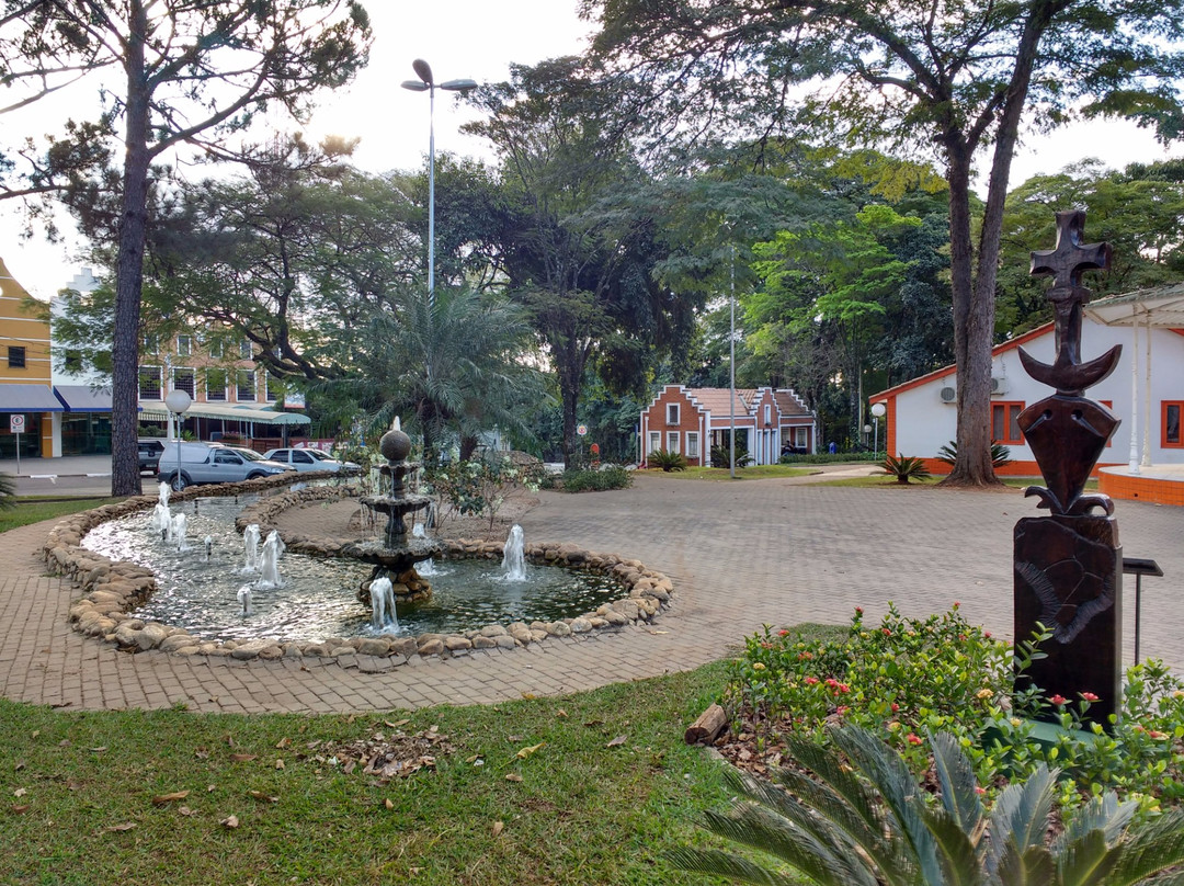 Praça dos Pioneiros景点图片