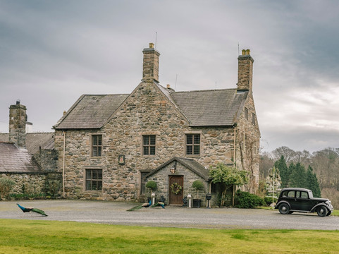 Talhenbont Hall主图