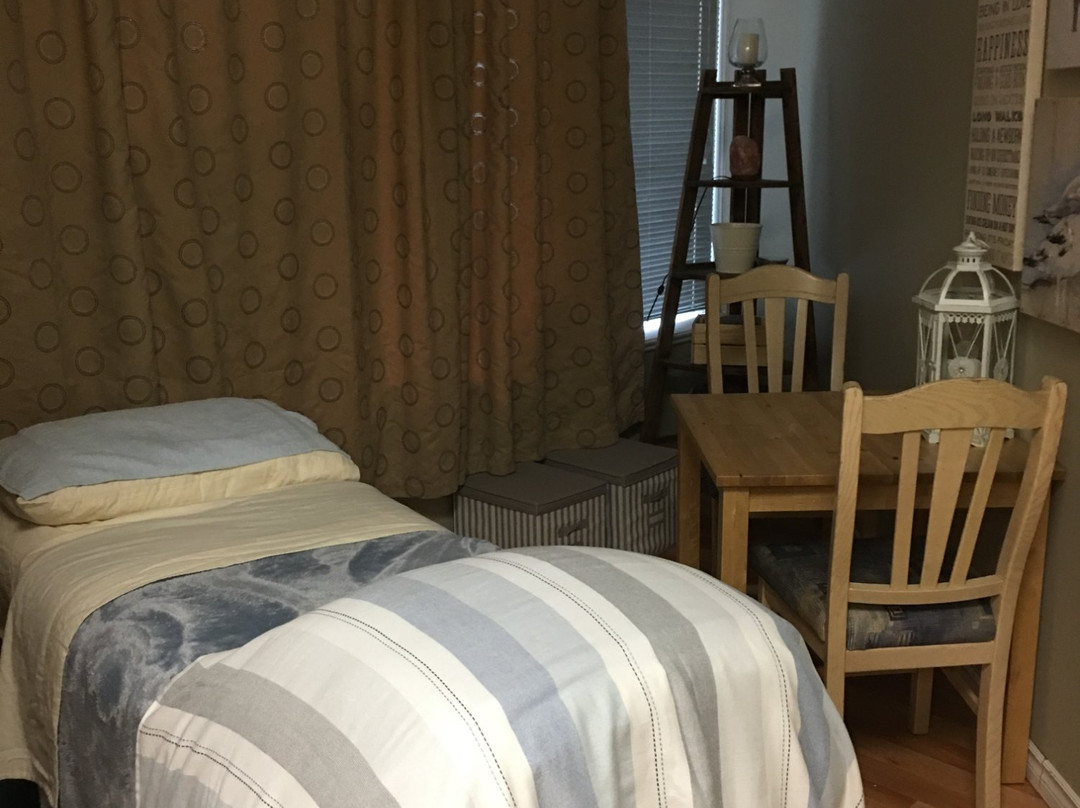 The Rock Shop of Kleinburg Mystical Crystals & More-博尔顿必去景点