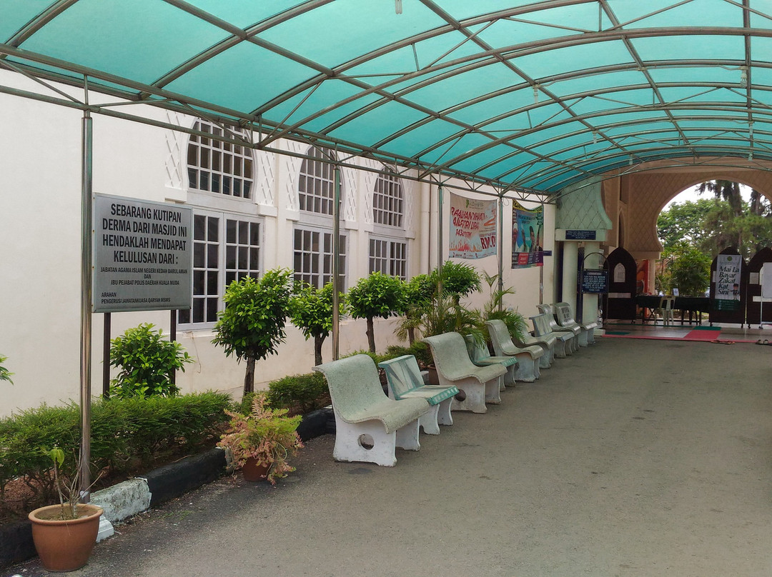 Masjid Sultan Muzaffar Syah-双溪大年必去景点