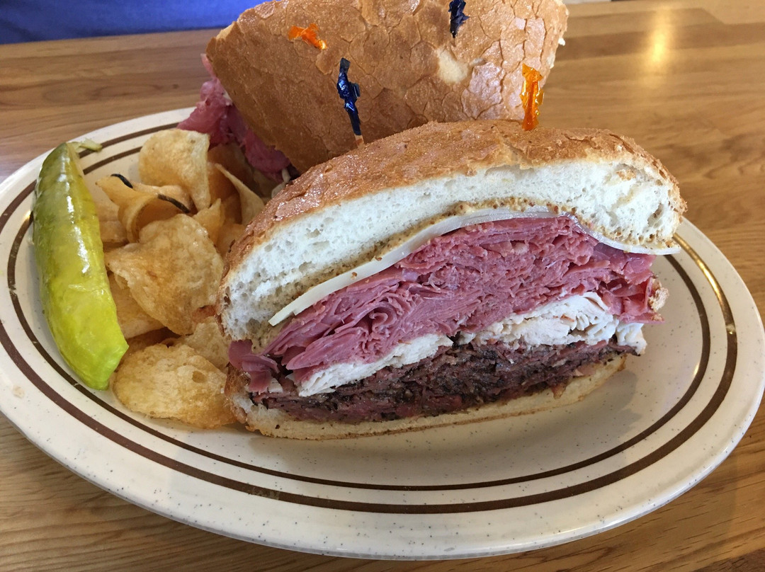 Dominic's Deli & Eatery