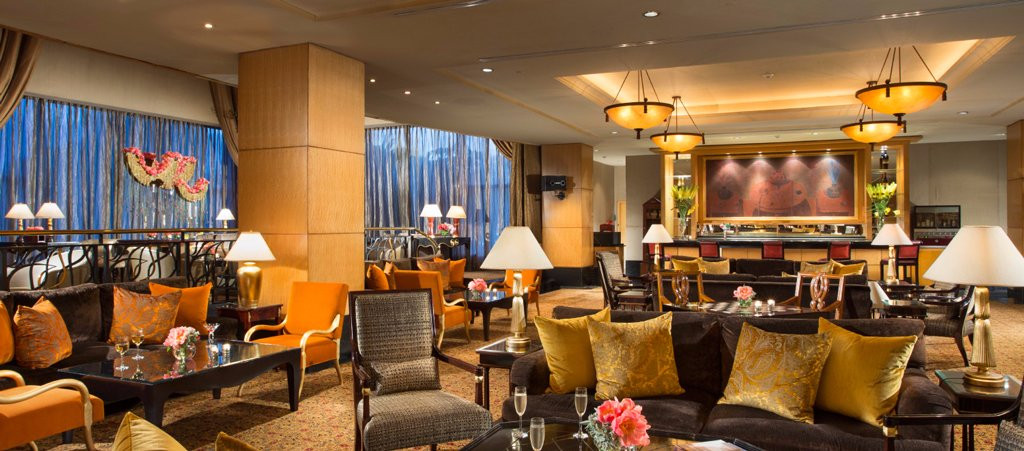 Cascade Lounge