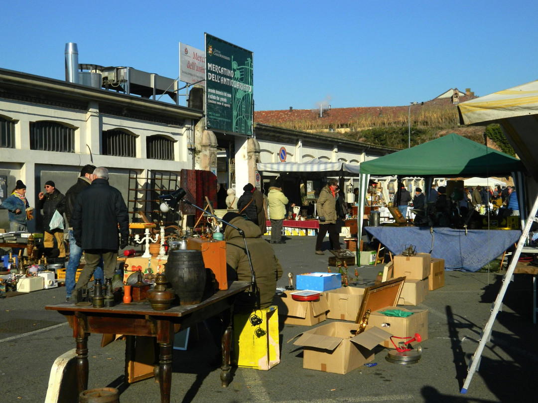 Coniolo旅游景点-Mercatino Antiquariato