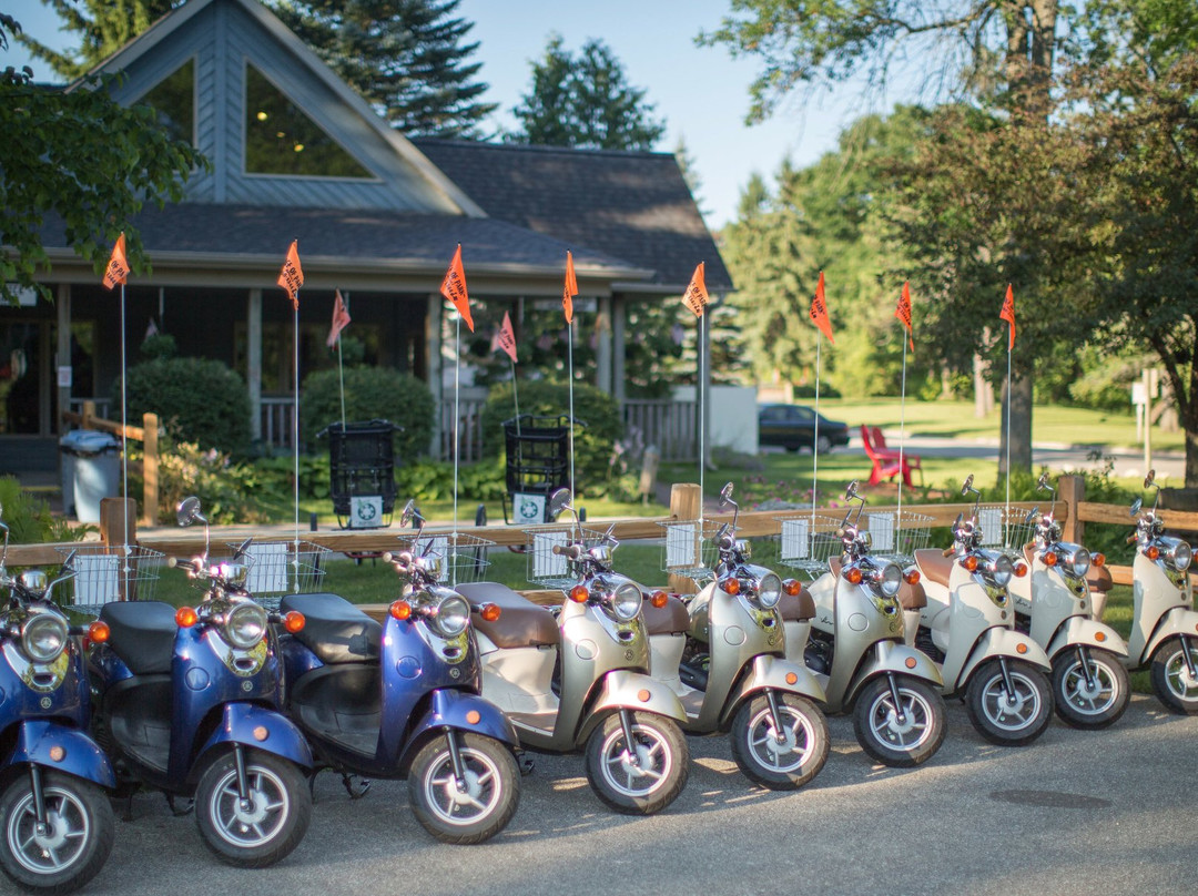 Edge Of Park Bike And Moped Rentals-Fish Creek必去景点