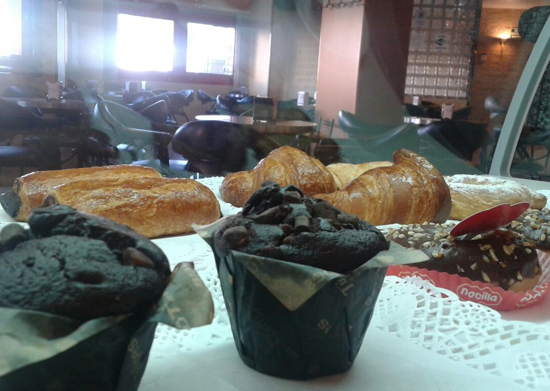 Calasparra餐馆和美食-Cafeteria Joyman