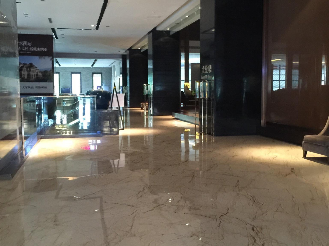 棋盘山绿地铂瑞酒店主图