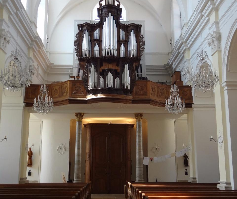 Eglise St-Marcel-德莱蒙必去景点
