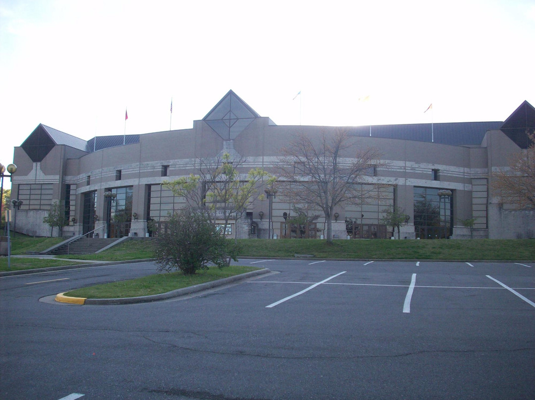 The Show Me Center-开普吉拉多必去景点