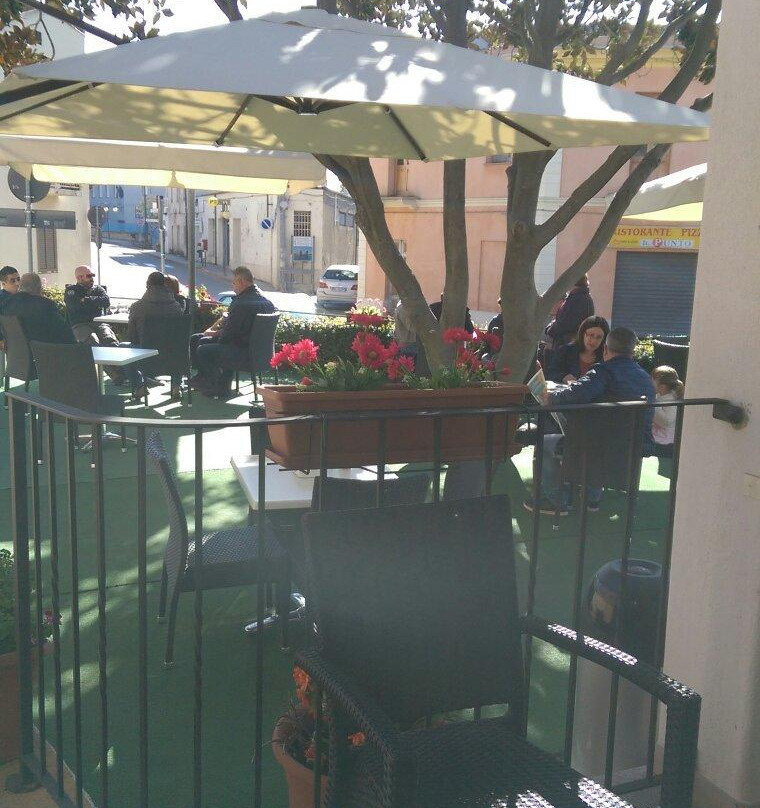 Lotzorai餐馆和美食-Bar Pizzeria Giardini