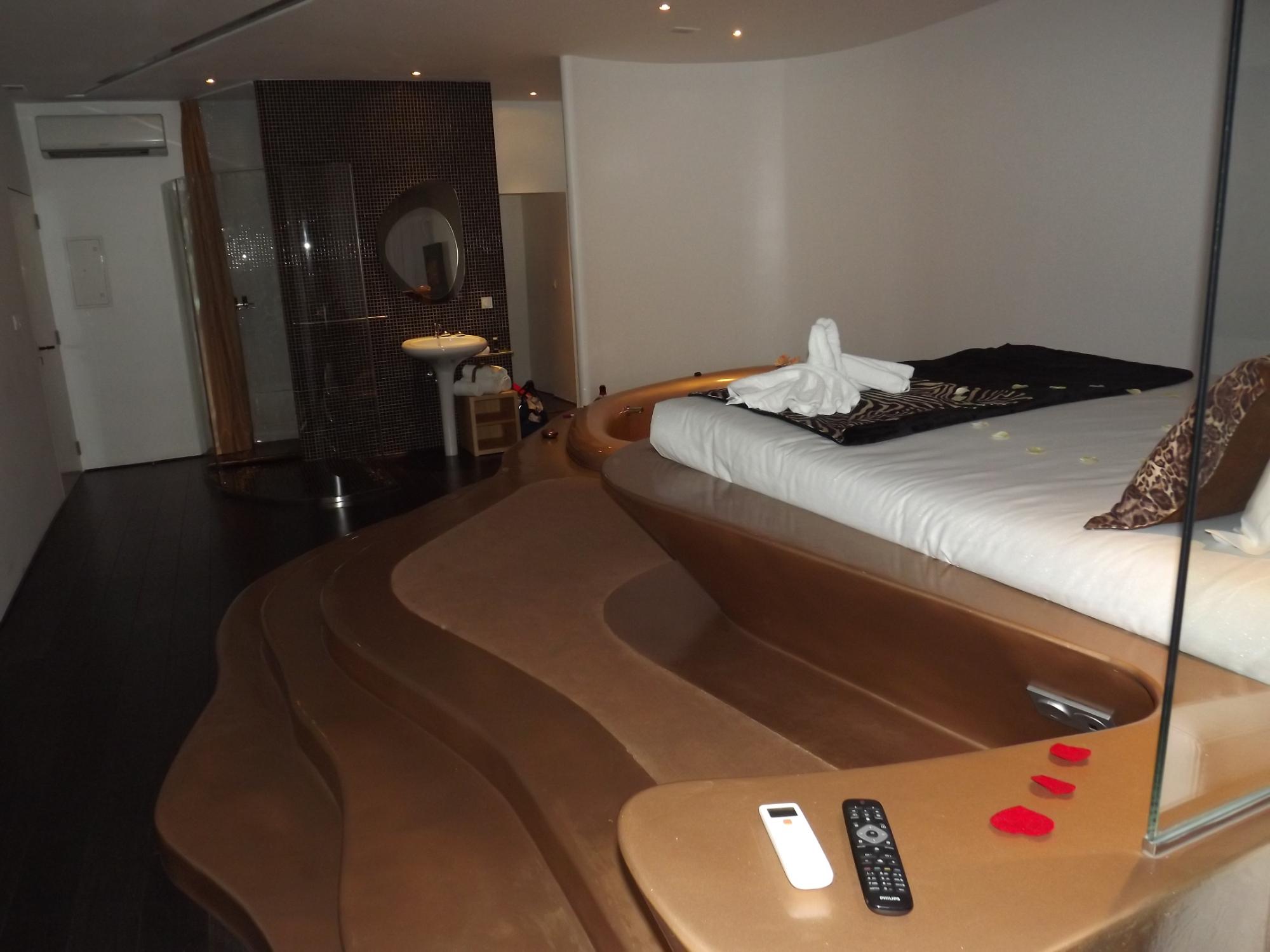 阿布索鲁托设计酒店-官方