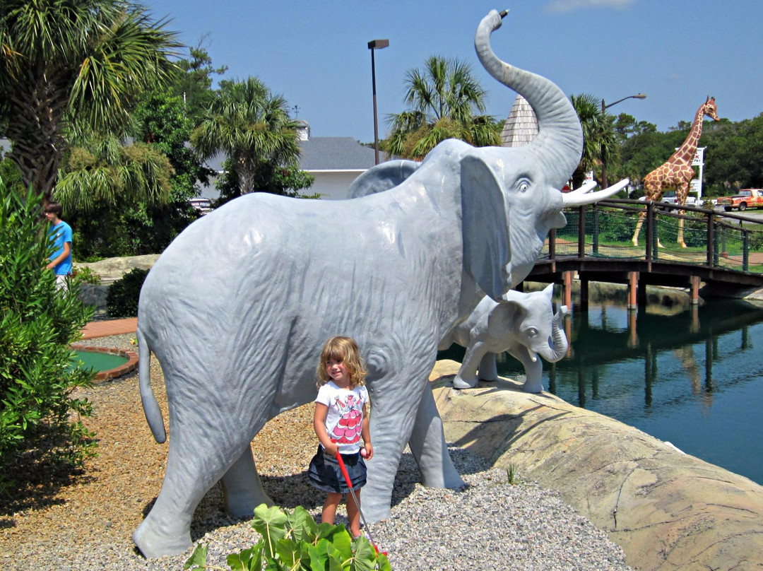 Oak Island Jungle Golf景点图片