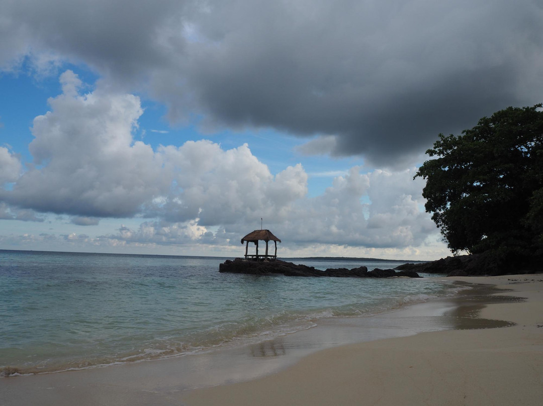 Batu Topeng Beach-卡里蒙加瓦必去景点