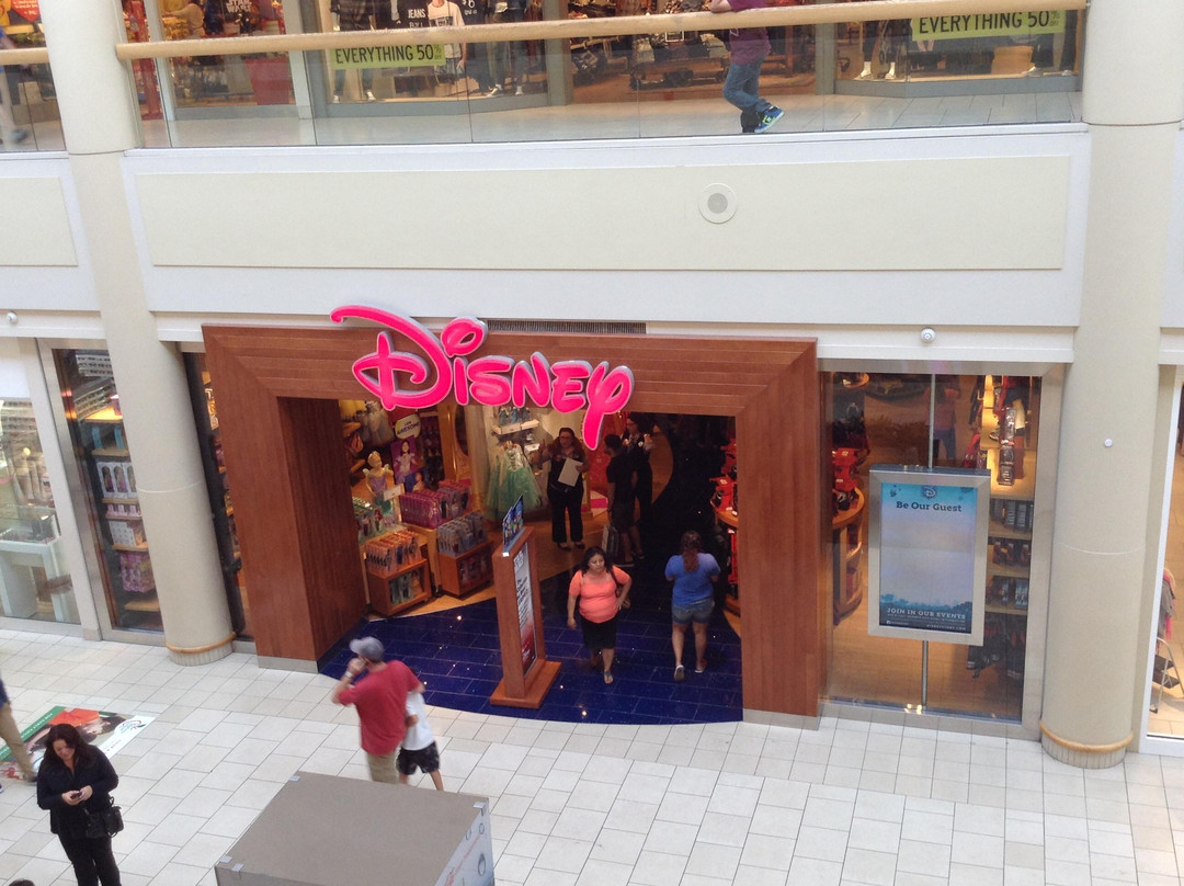 Freehold Raceway Mall景点图片