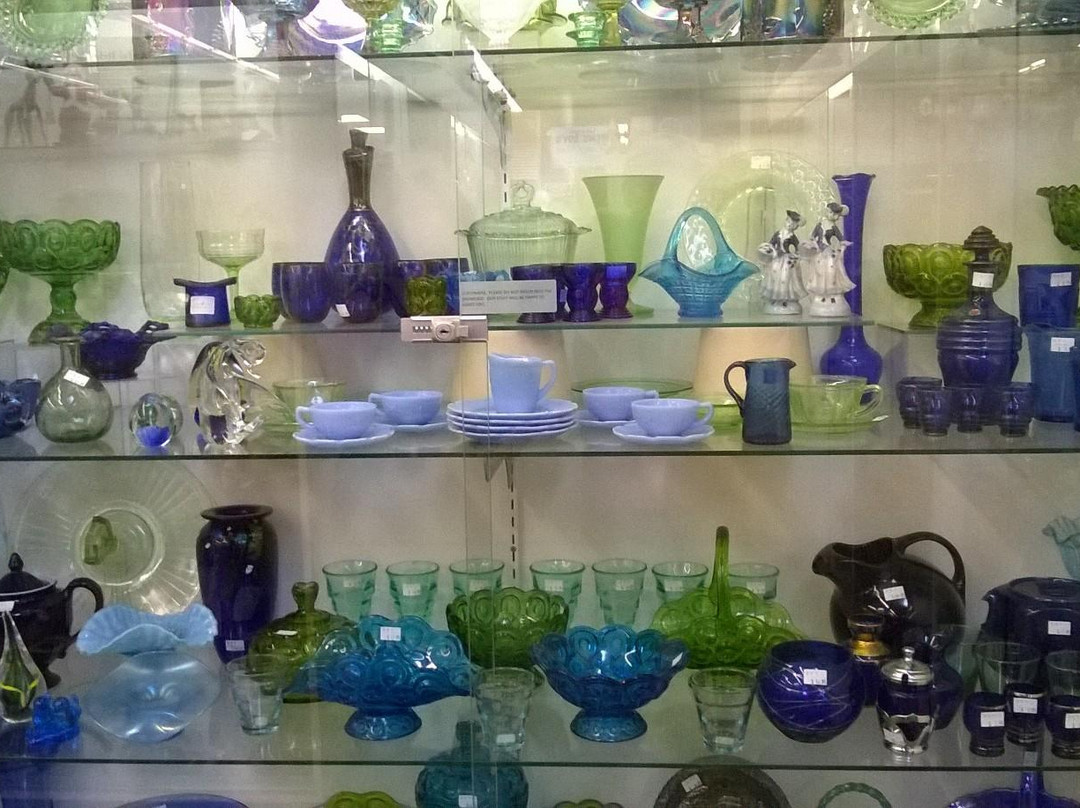 Cackleberry Farm Antique Mall景点图片