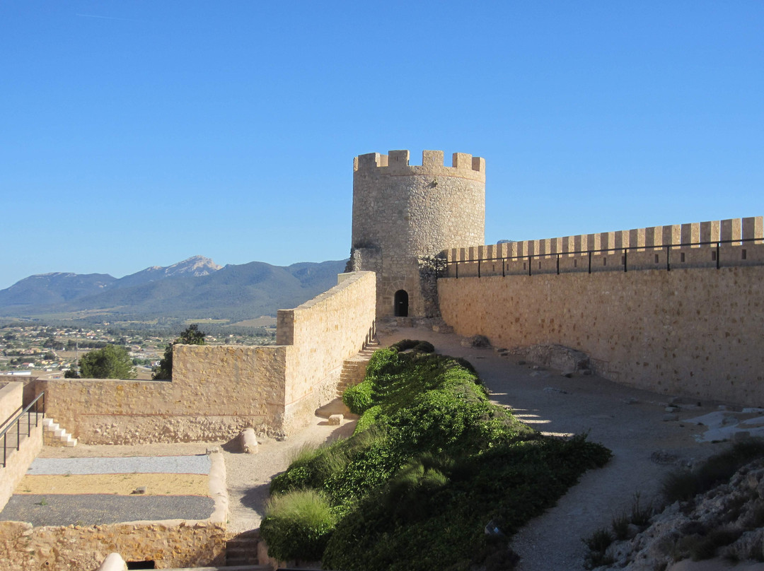 Castalla Castle景点图片