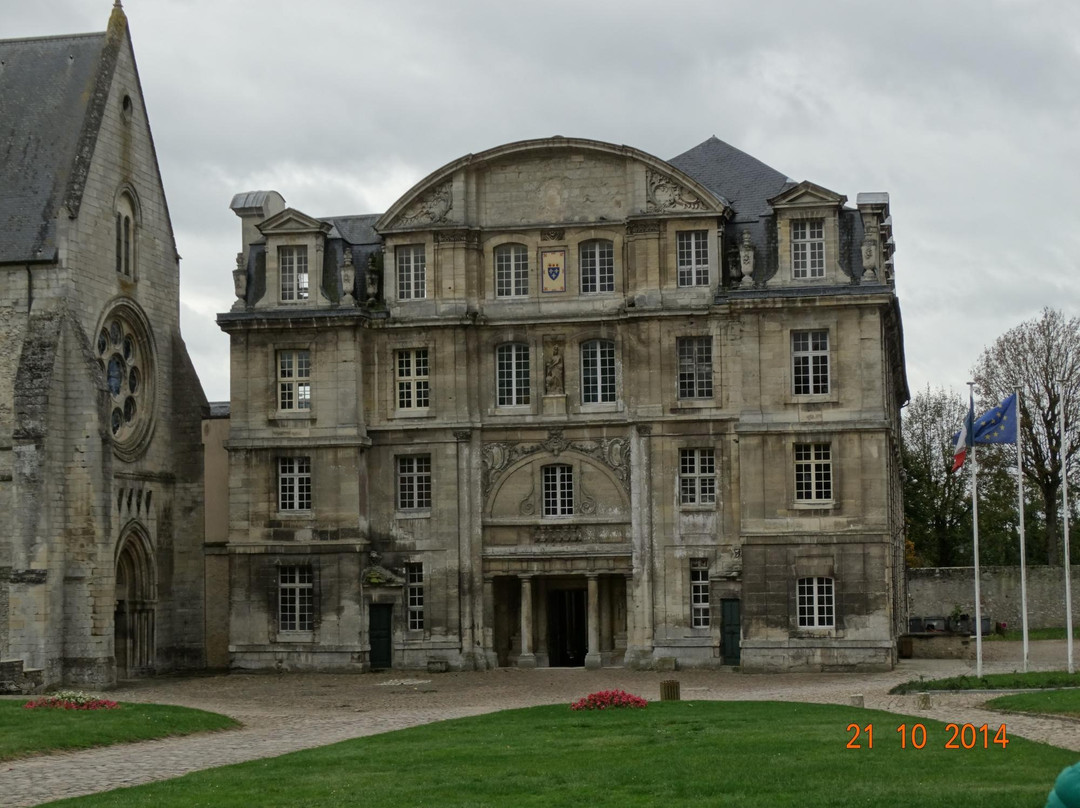 Abbey of St. Vincent-桑利斯必去景点