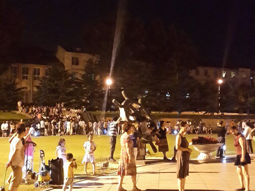 大连海军广场-大连市必去景点