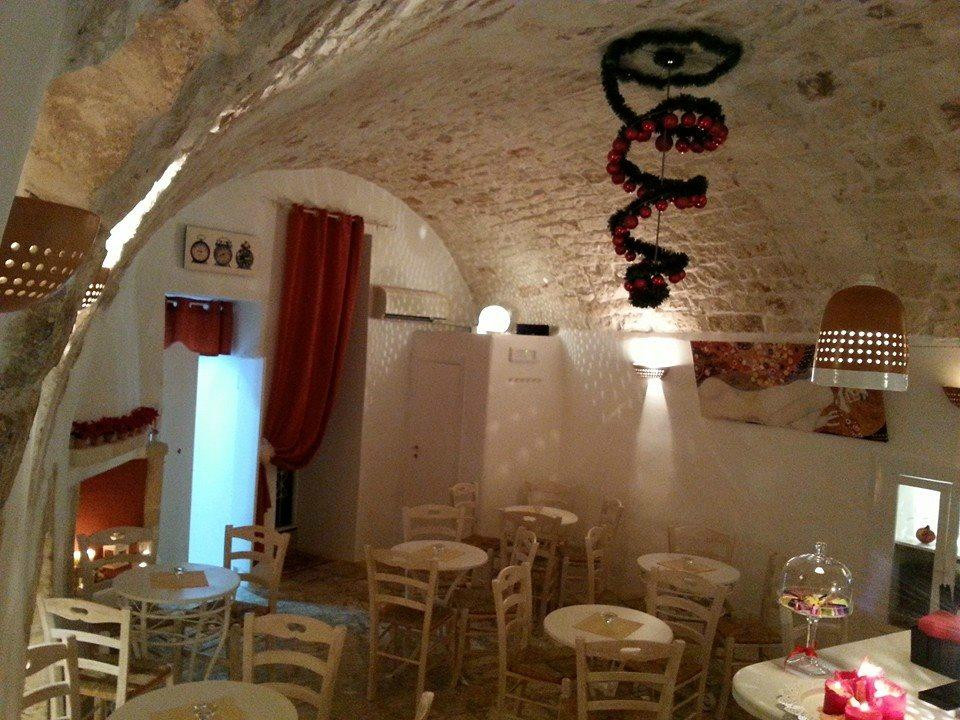 Chapeau Lounge Bar-奥斯图尼必去景点