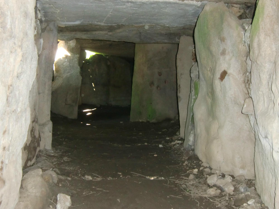 Dolmen de Mane Rethual-Locmariaquer必去景点