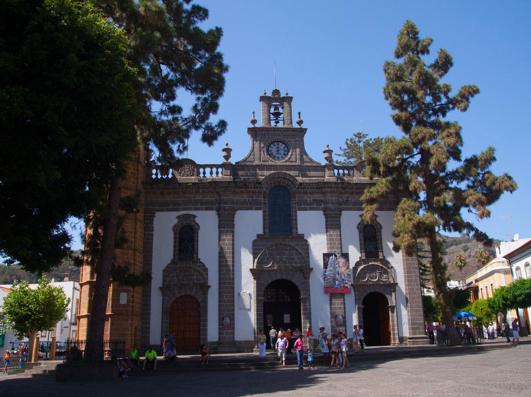 Basilica  de la Virgen del Pino景点图片