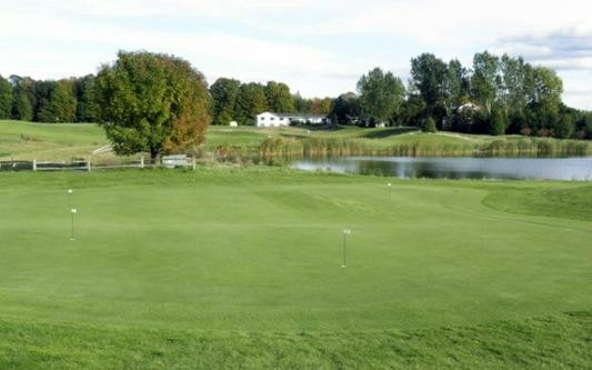 Bay Meadows Golf Course-特拉弗斯城必去景点