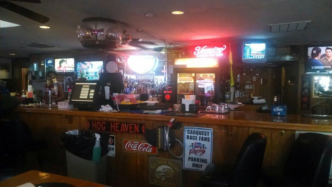 Tipp City餐馆和美食-Hinders Sports Bar & Grill