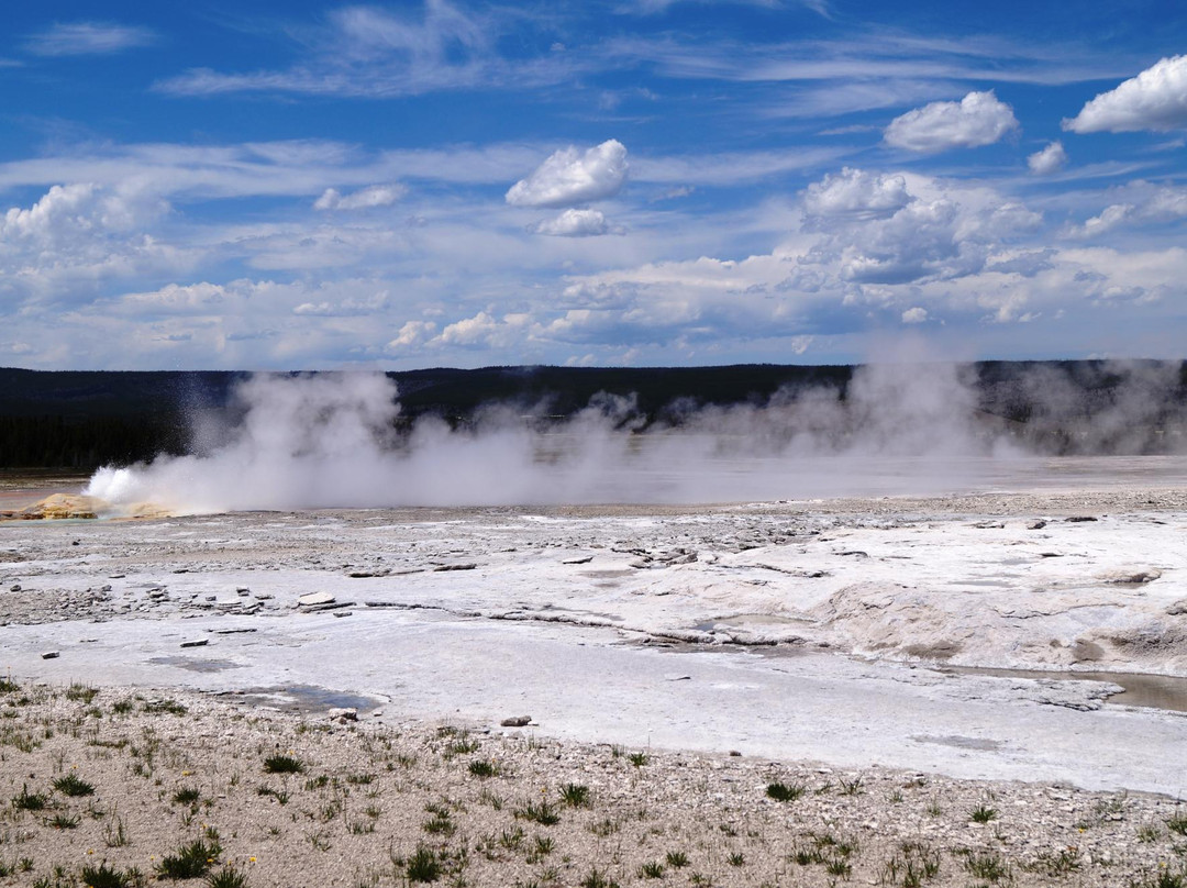 颜料锅喷泉-黄石国家公园必去景点