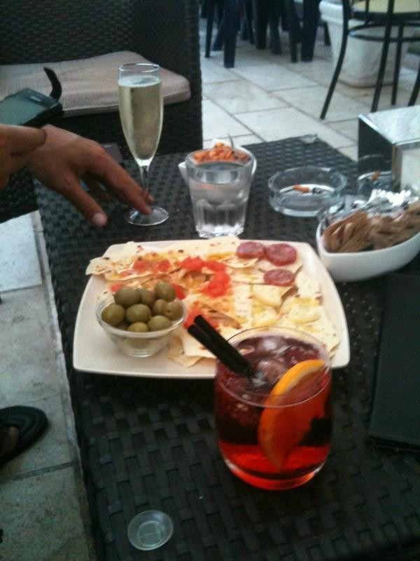 Whim cafe Sardinia-Calasetta必去景点