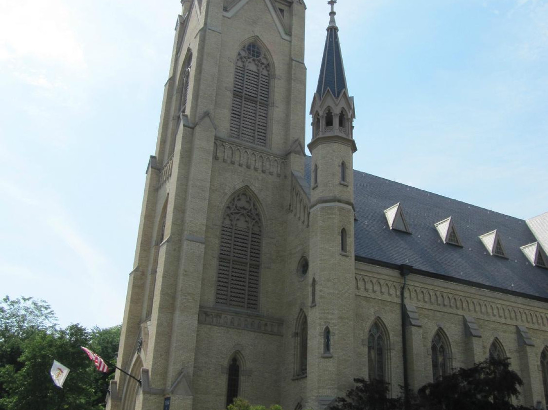 Basilica of the Sacred Heart-Notre Dame必去景点