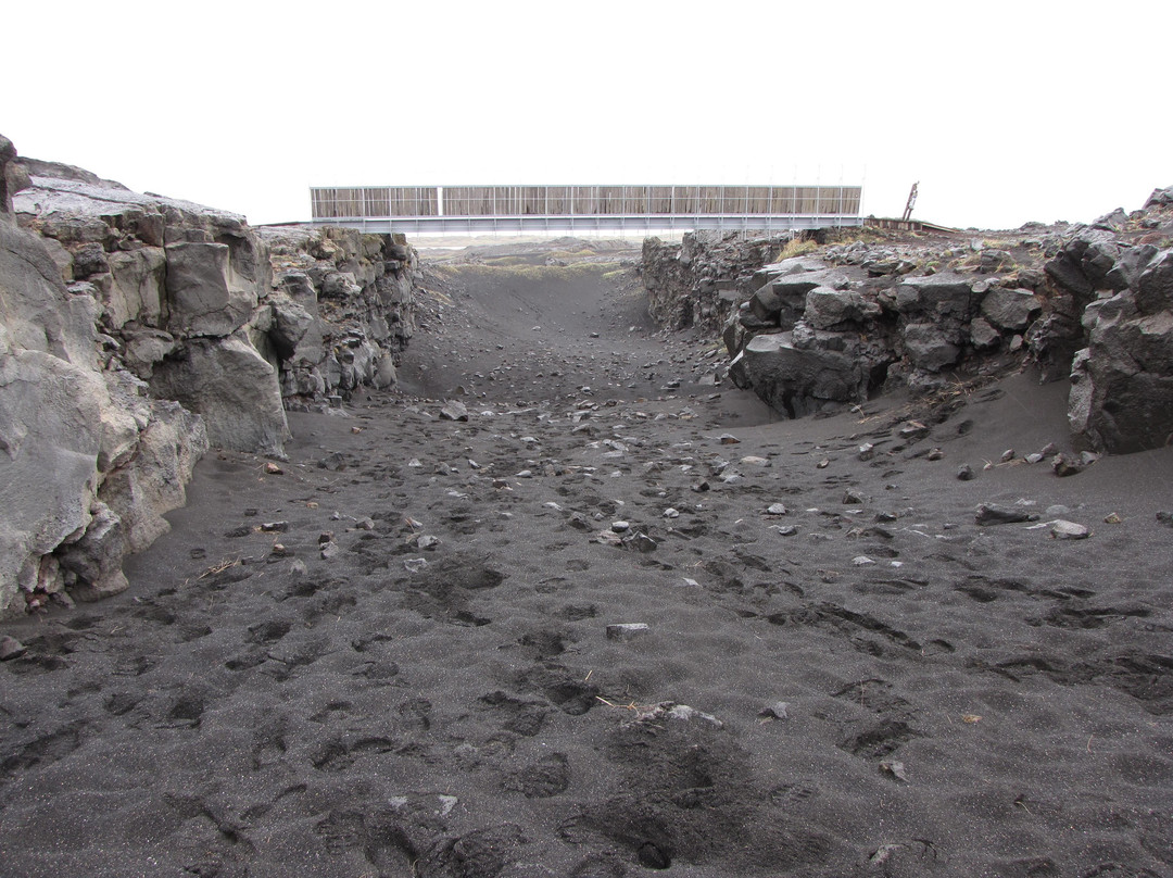 Bridge Between Continents-南部半岛必去景点