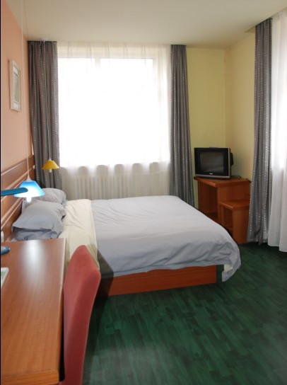 哈尔滨和颐快捷商务酒店火车站店主图