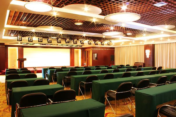 居易度假酒店主图