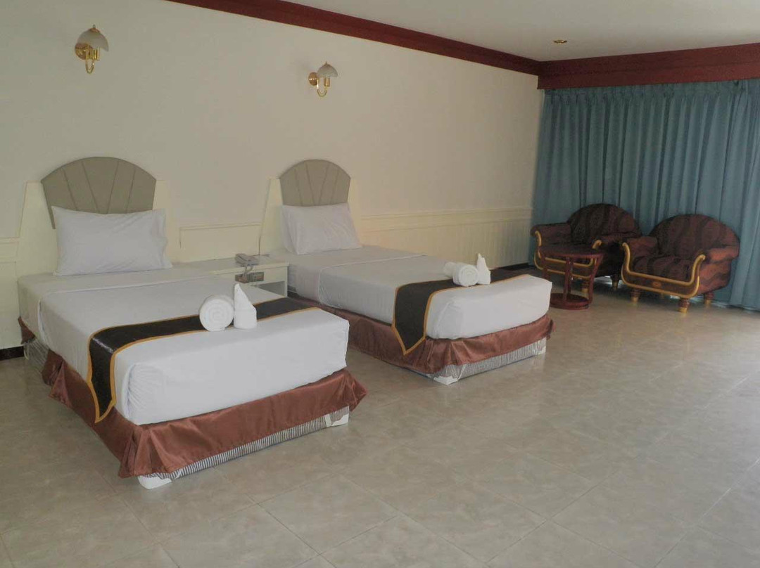 Nattapong Grand Hotel