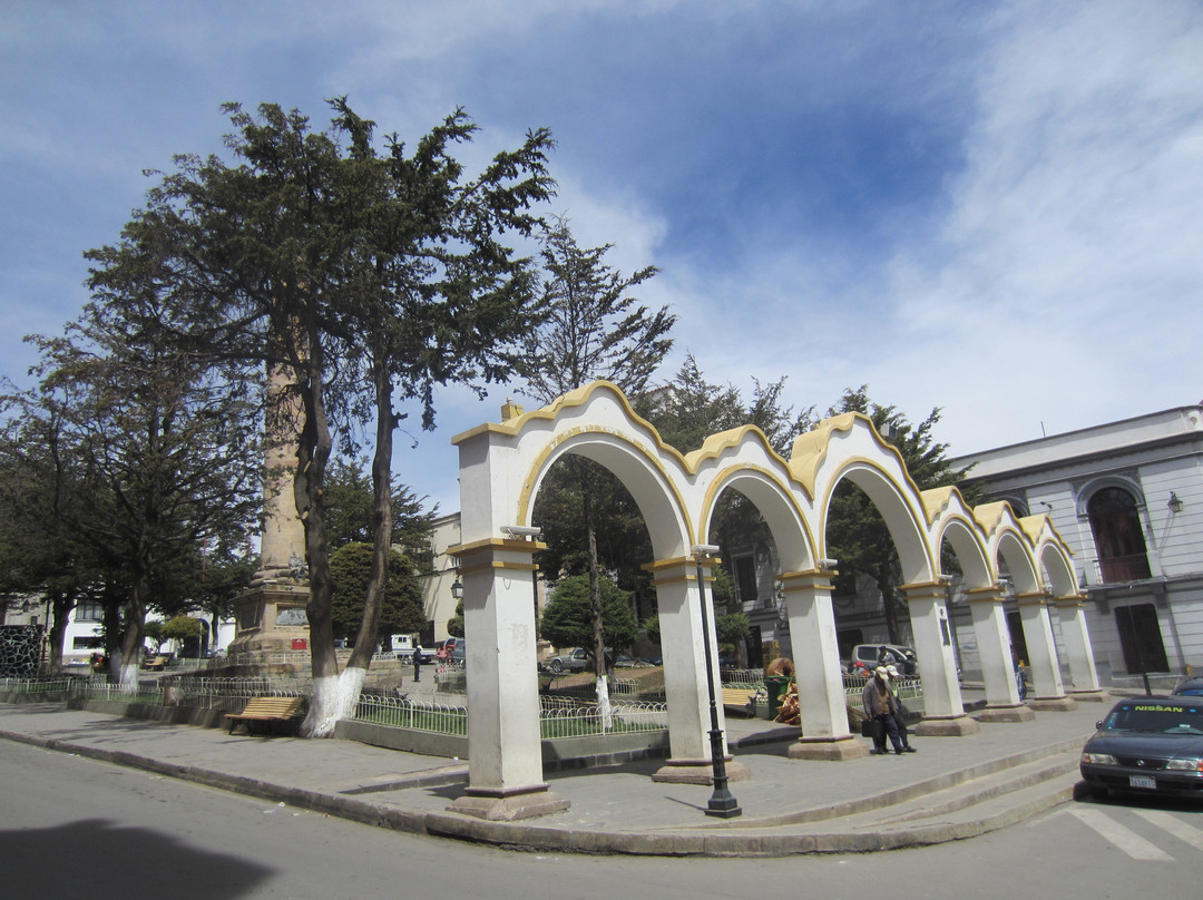 Plaza 10 de Noviembre景点图片