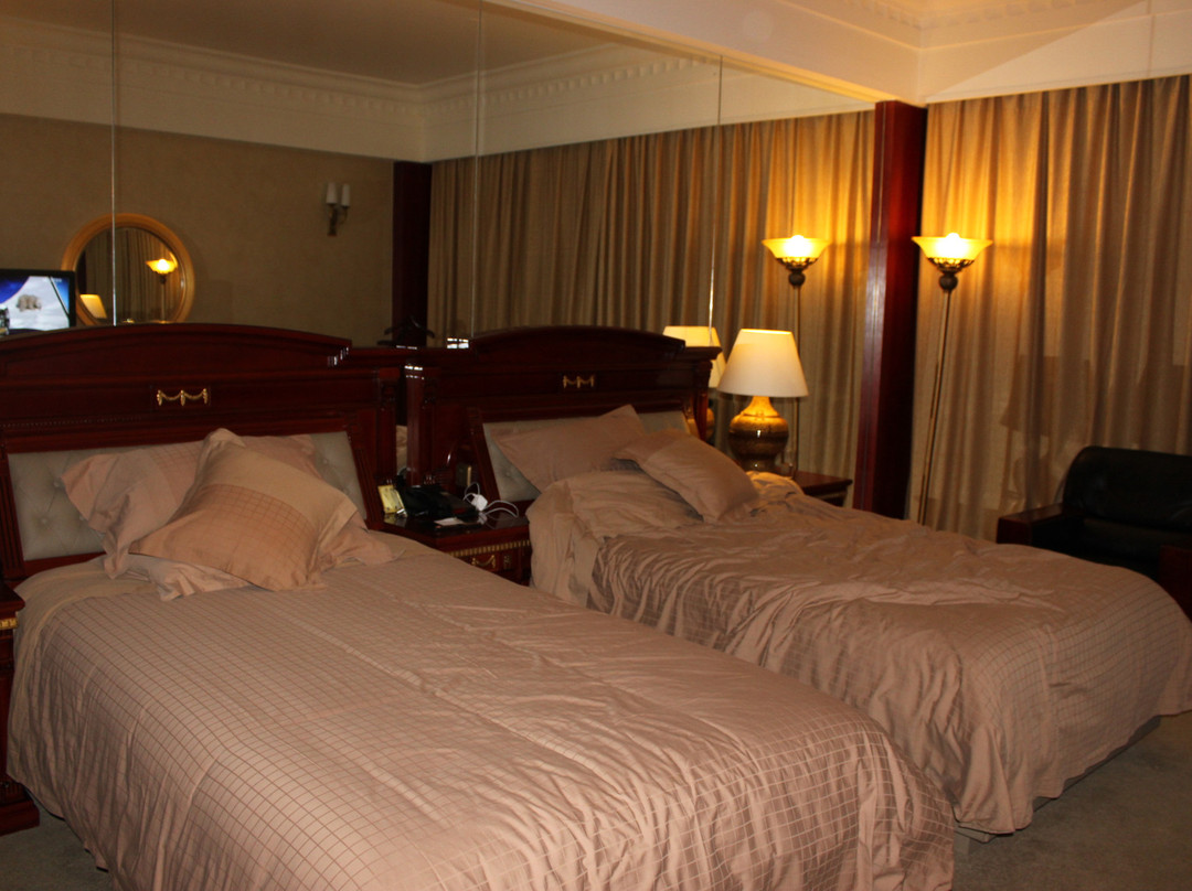 无锡白金汉爵大酒店主图