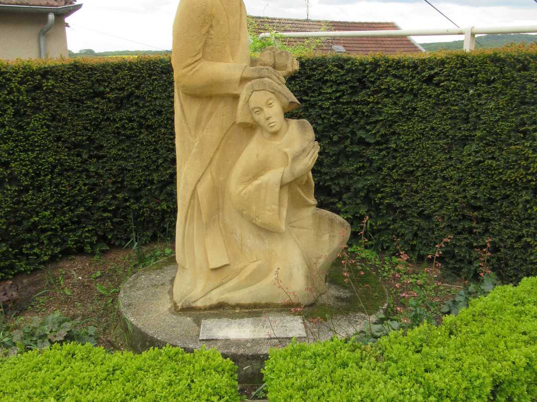 Le chanoine Hennequin et Saint Etienne-Hettange-Grande必去景点