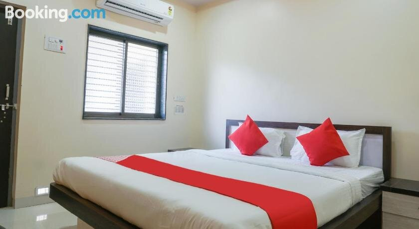 OYO 49642 Sai Srushti