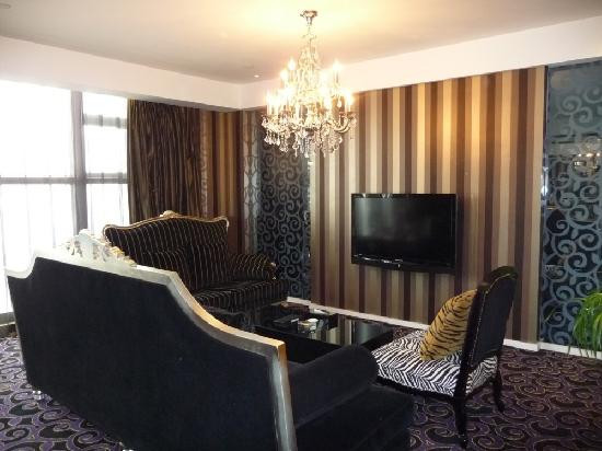 洛阳克丽司汀酒店主图