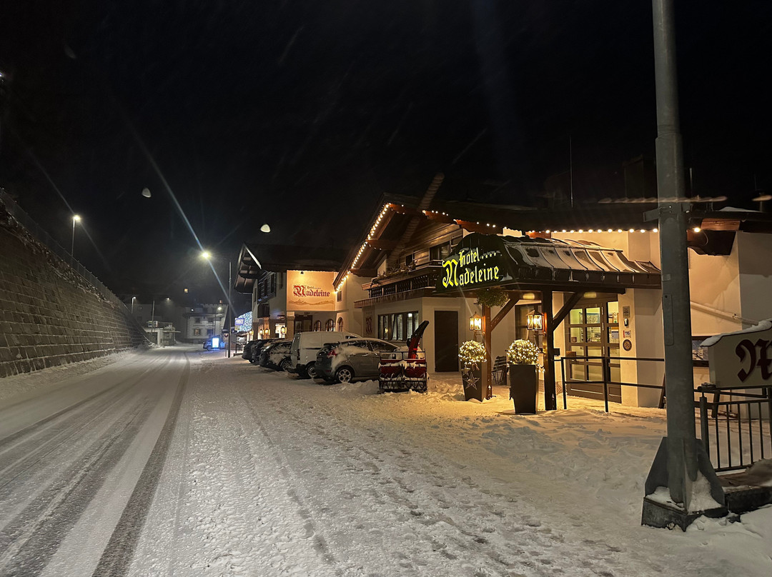 玛德琳酒店主图