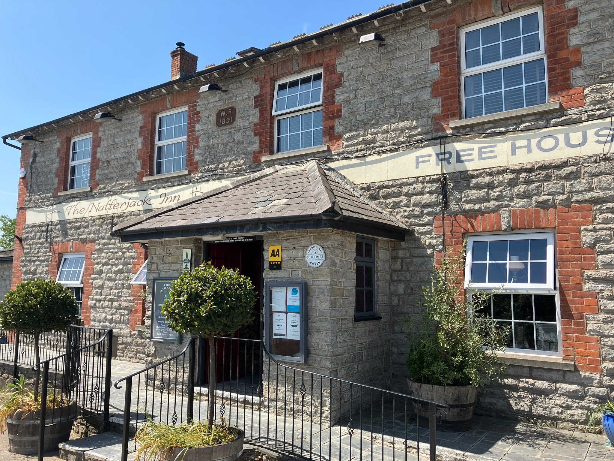 The Natterjack Inn-官方