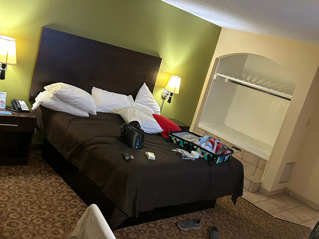 Rodeway Inn & Suites主图