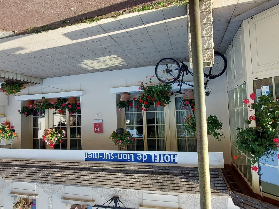 Hotel de Lion sur Mer主图
