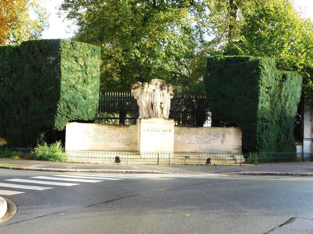 Monument à Georges Guynemer-Compiegne必去景点